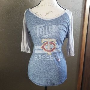 Twins baseball top
